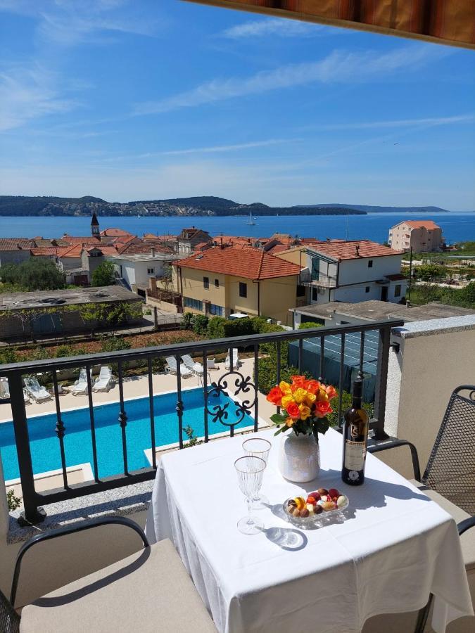 Apartments Zulim Trogir Exteriör bild