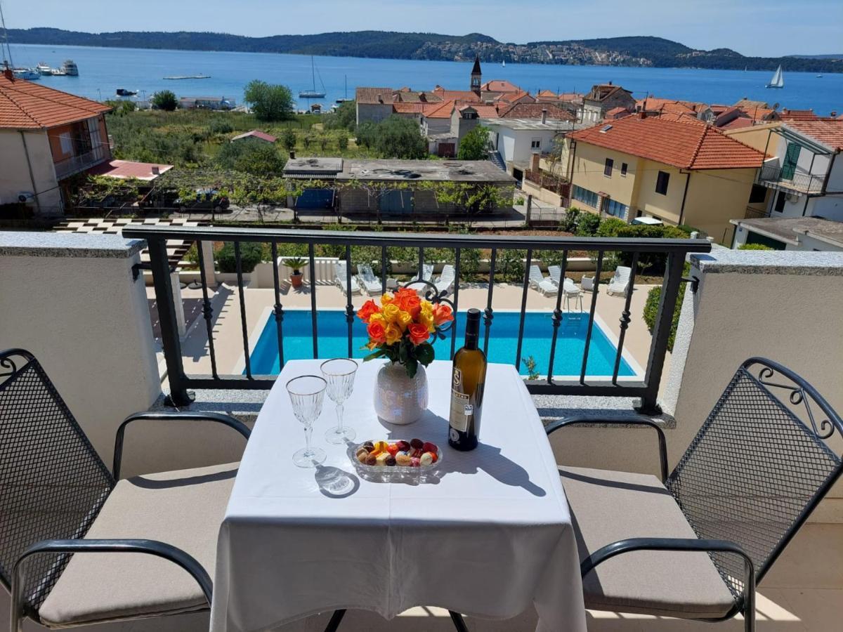 Apartments Zulim Trogir Exteriör bild