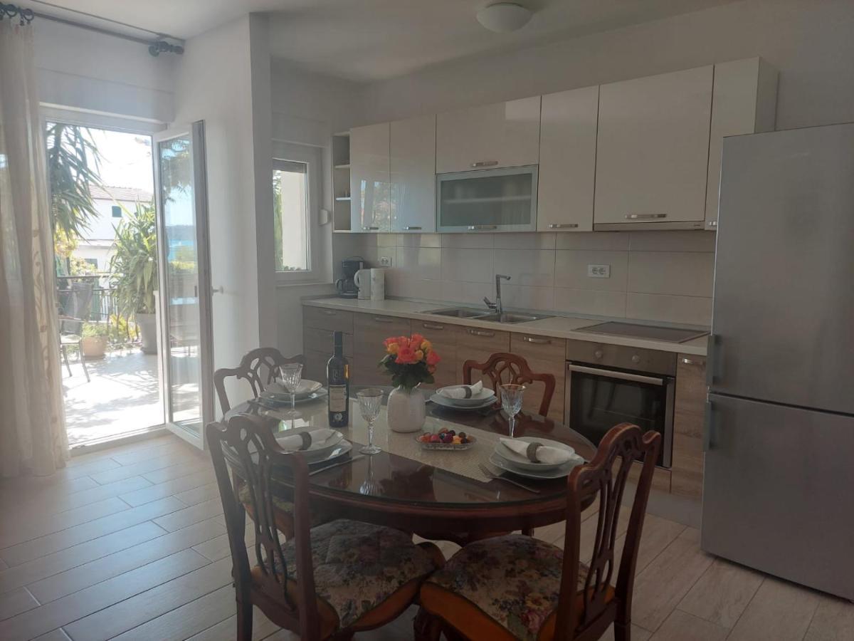 Apartments Zulim Trogir Exteriör bild