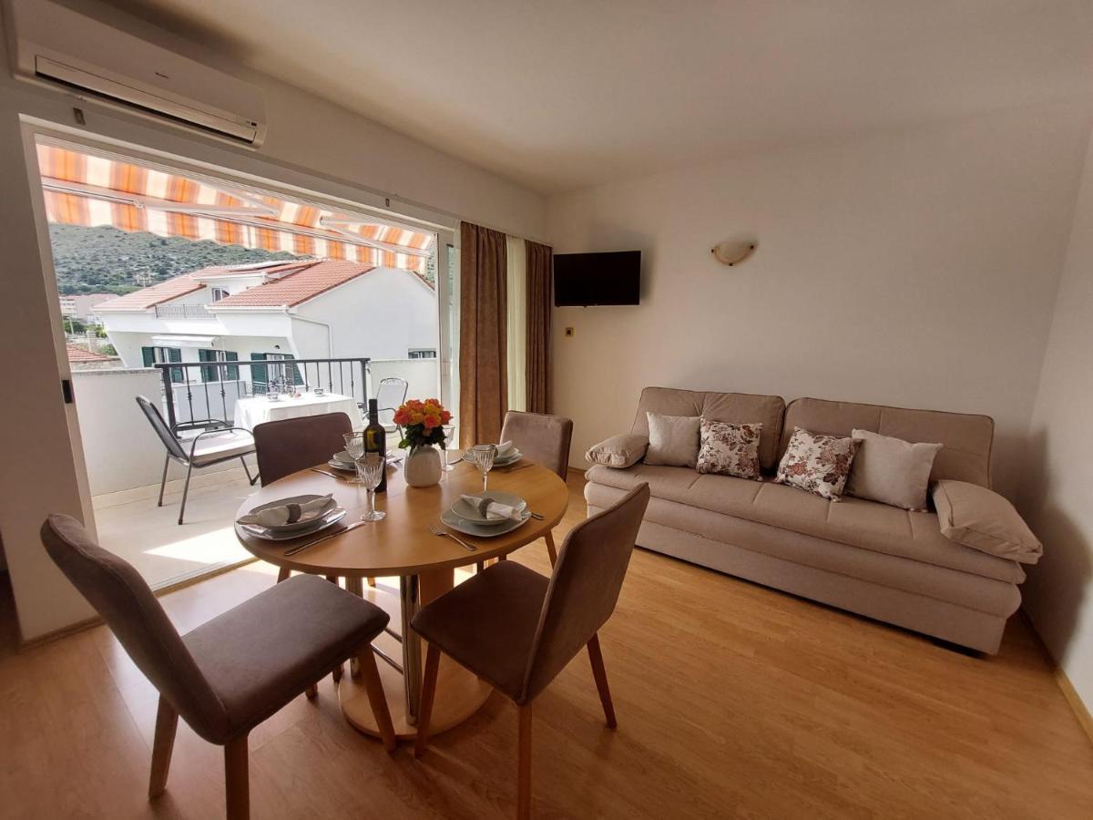 Apartments Zulim Trogir Exteriör bild